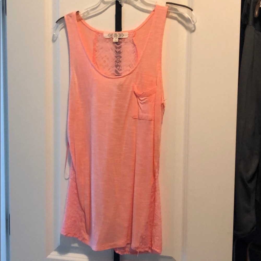 Pink tank top with lace